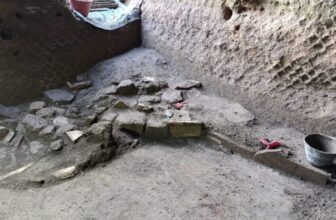 After Mount Vesuvius Demolished Pompeii, Individuals Returned to Stay Among the many Ruins