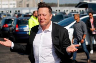 Everybody Thinks Elon Musk is Going to Construct a SpaceX Cellular Community