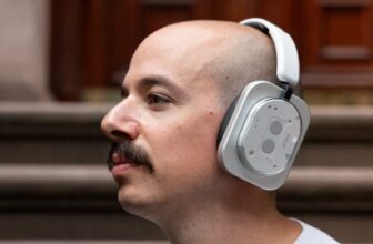 Nothing Might Drop a Cheaper Cellphone and Headphones Quickly